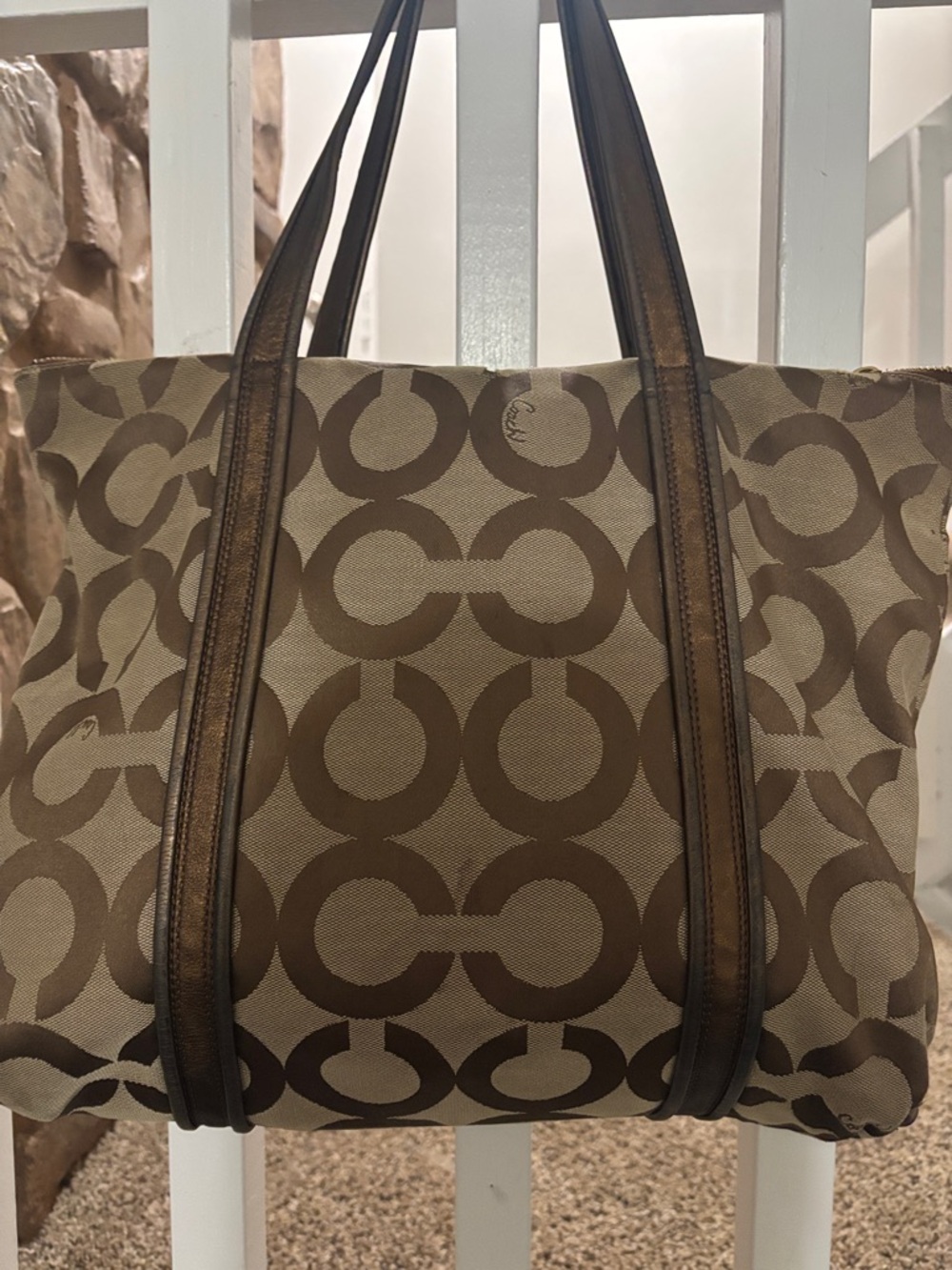 Vintage Y2K Coach Poppy Gold and Brown/Tan Tote Bag with 2 Coach Hang Tags - Picture 4 of 8